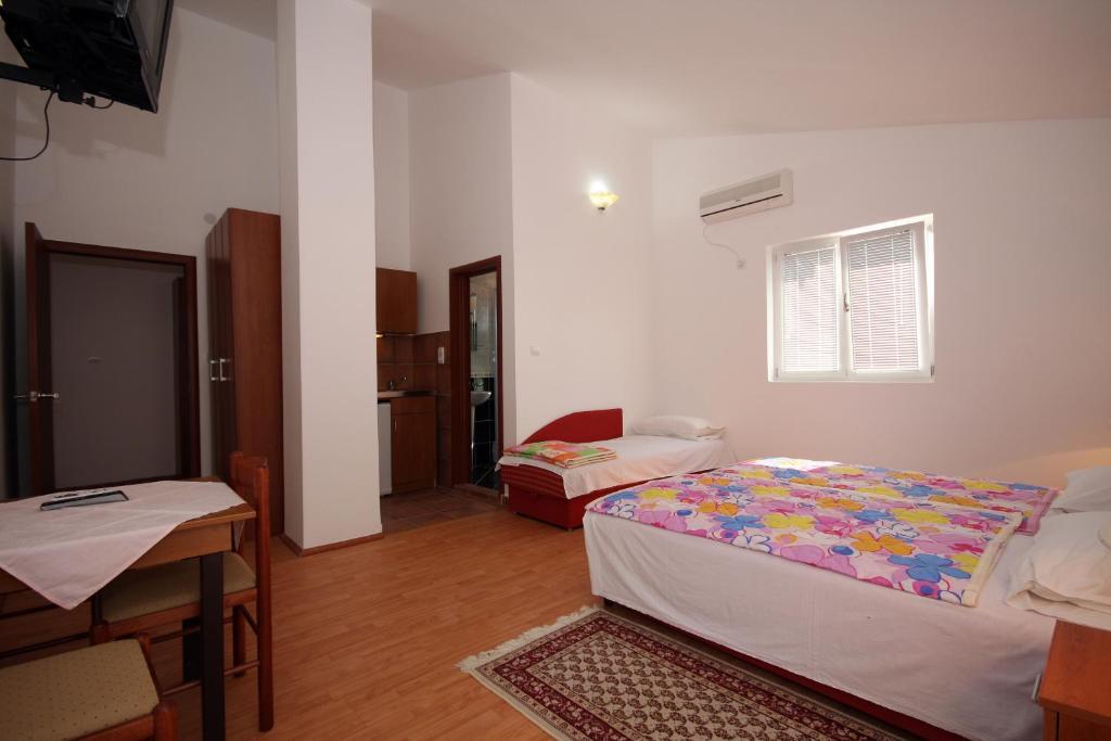 Apartments Raicevic Budva Room photo